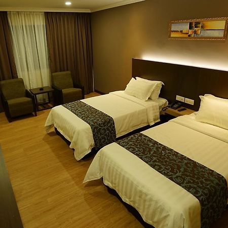 Hotel Anika Keluang Eksteriør bilde
