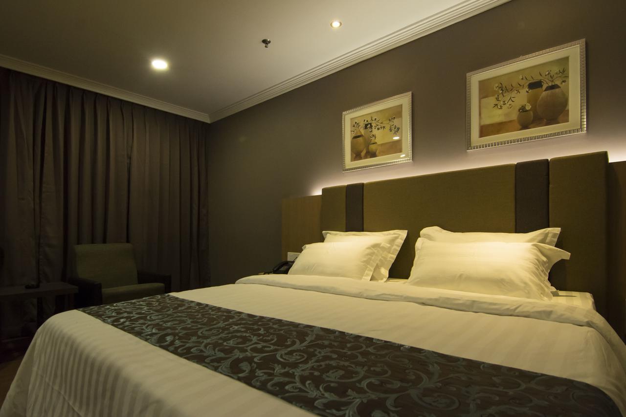 Hotel Anika Keluang Eksteriør bilde
